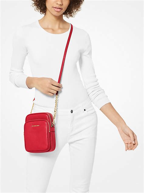 Jet Set Travel Medium Pebbled Leather Crossbody 